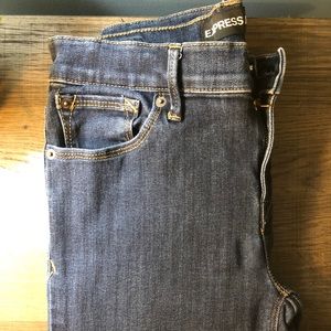 Express Mid Rise Legging. Size 6.